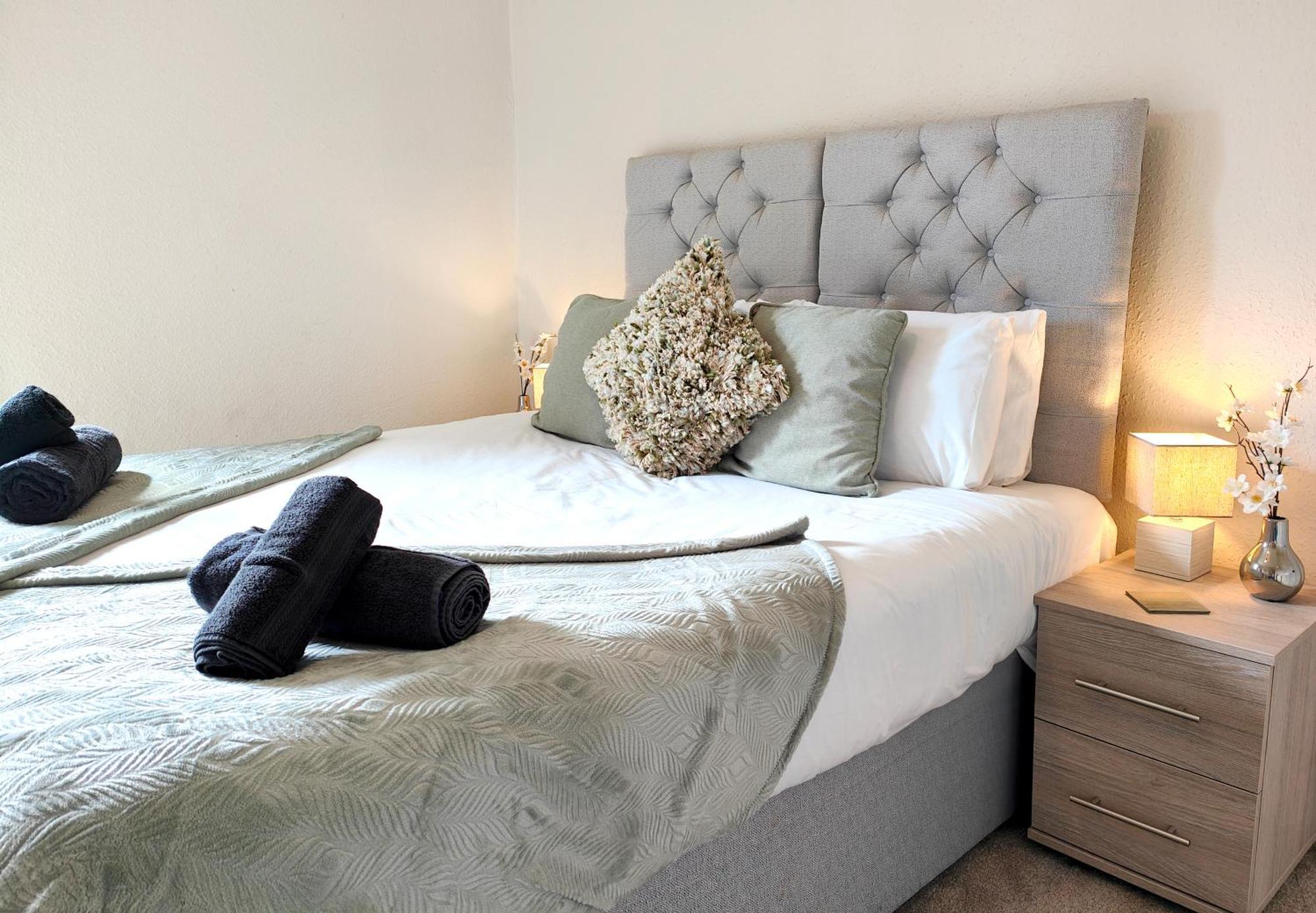 Douglas House, Near Hospital, Attractive And Comfy 2 Bedroom House With Enclosed Yard To Rear * Carlisle (Cumbria)